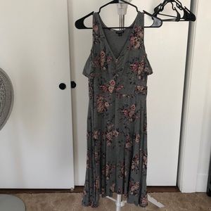 Torrid cold shoulder dress. Size 0 plus